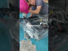 Montage des Fahrzeugmotors