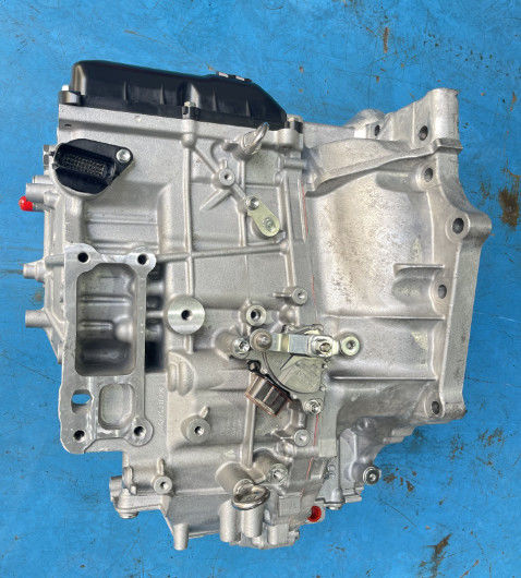 neue UB80E 8-Gang-Automatikgetriebe 30500-33881 30500-33891 für 2018 TOYOTA LEXUS ES260 Camry 2.5L 2WD